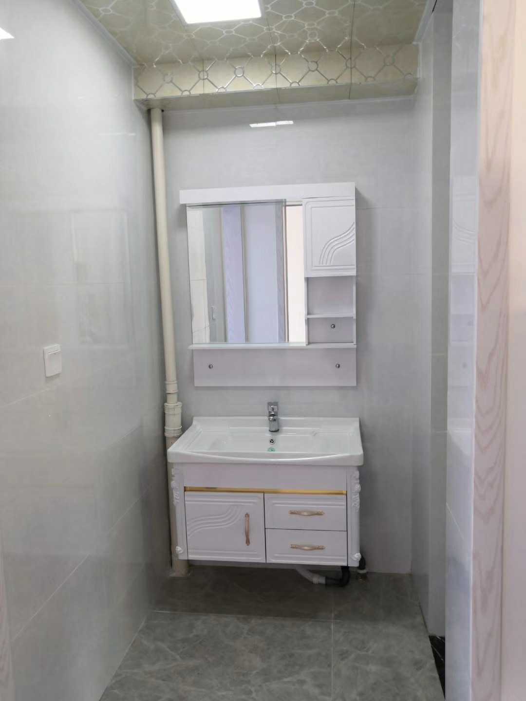 品质小区！2室2厅1卫95m2，拎包入驻，随时看房。