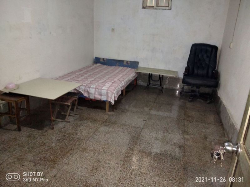 普通装修1室1厅1卫20m2190元/月