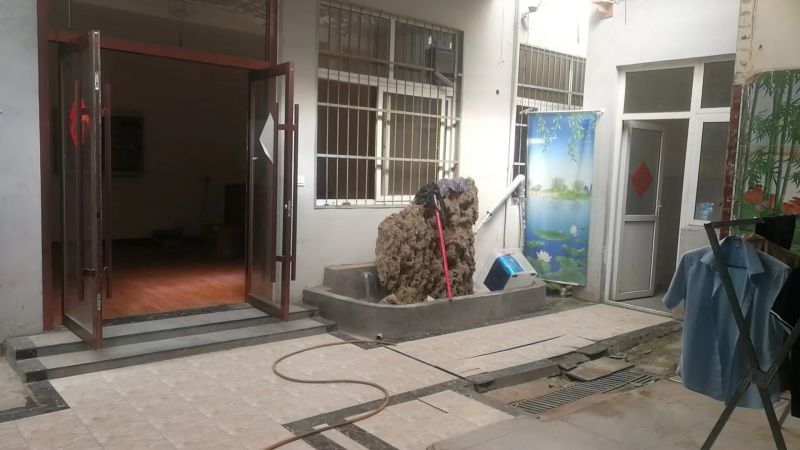 普通装修5室2厅2卫260m2500元/月