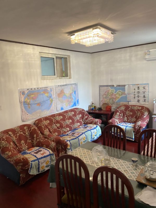 普通装修3室1厅1卫82m22000元/月