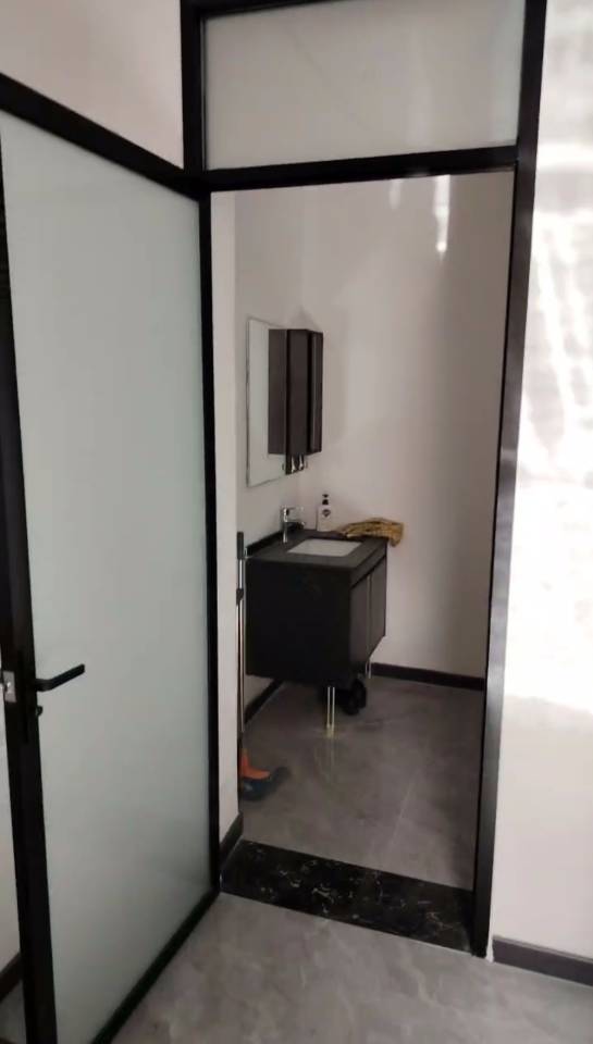 普通装修1室1厅1卫20m2780元/月