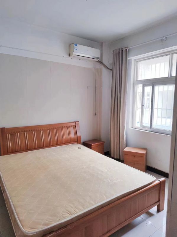 普通装修2室1厅1卫70m2800元/月
