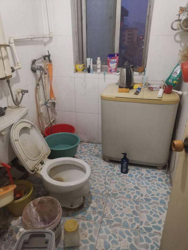 普通装修3室1厅1卫80m21000元/月