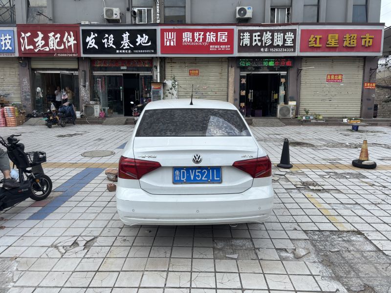 普通装修1室2厅1卫120m21900元/月