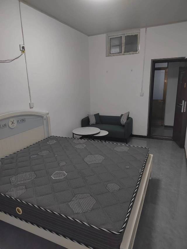 精装修1室1厅1卫60m2900元/月