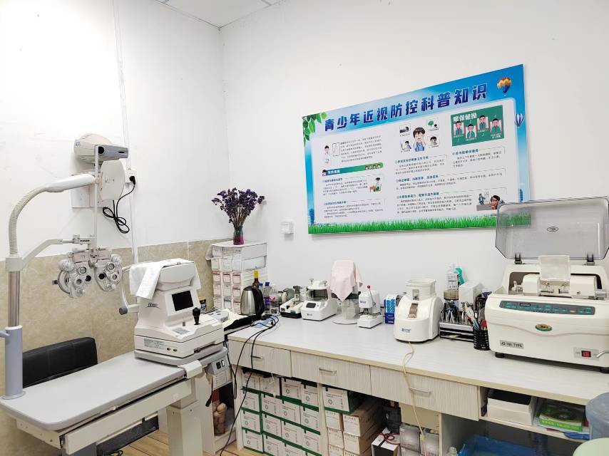 普通装修1室1厅1卫90m25000元/月