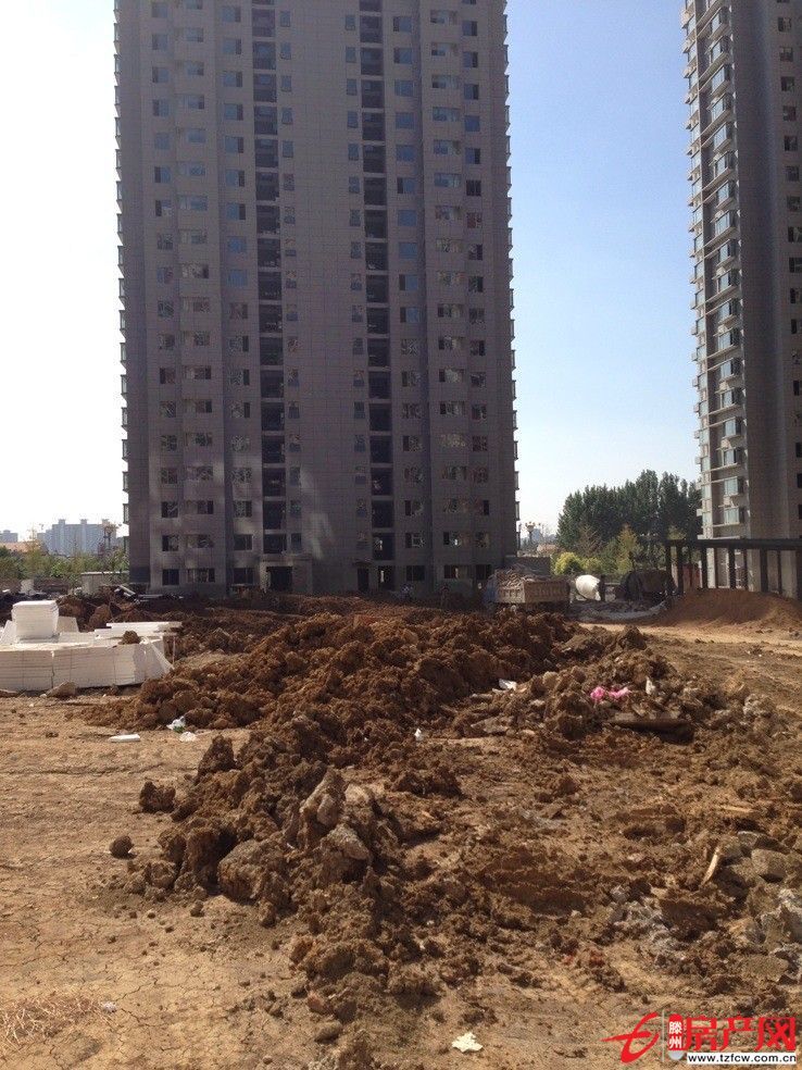 出售状元府绝佳位置十七号楼住房一套