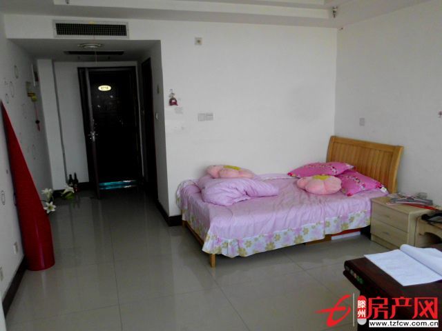 新兴商务大厦，可住可办公，低价出售