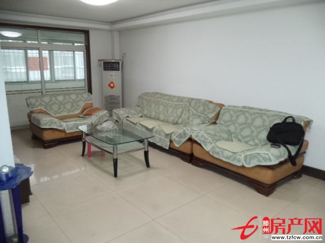 急售龙泉苑小区一百四十六平八十万出售
