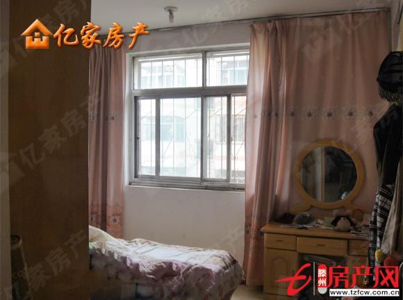 黄金三楼简单装修近荆河公园