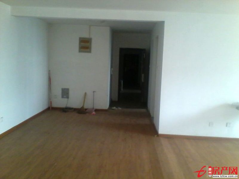 阳光丽景三室二厅一卫环境优美交通便利设施齐全