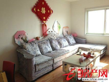 滕州御冠丽景精装修婚房全新木地板