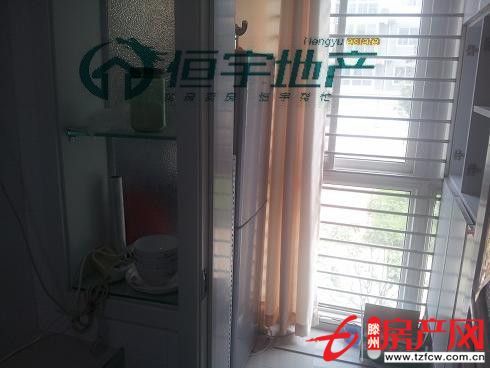精装现房可半年付供暖家具较全
