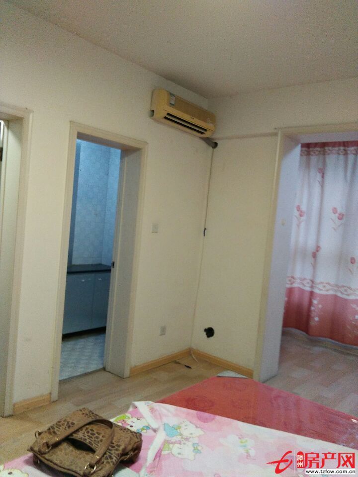 北安居小区出租，精装修家具家电齐全。便宜出租。