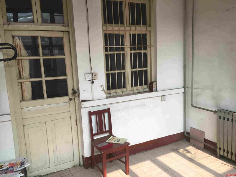 水利局宿舍带独院，沿河路，紧靠龙泉广场