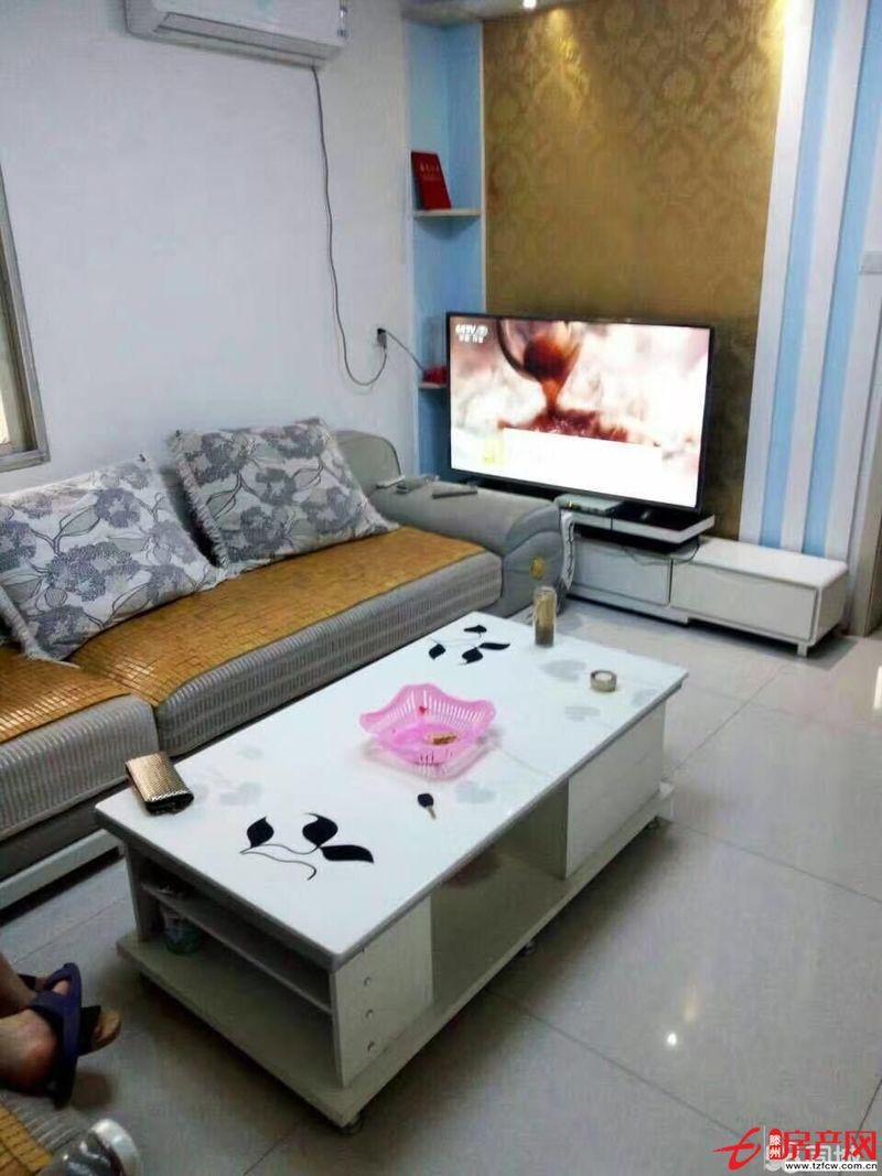 市内多套家具家电齐全