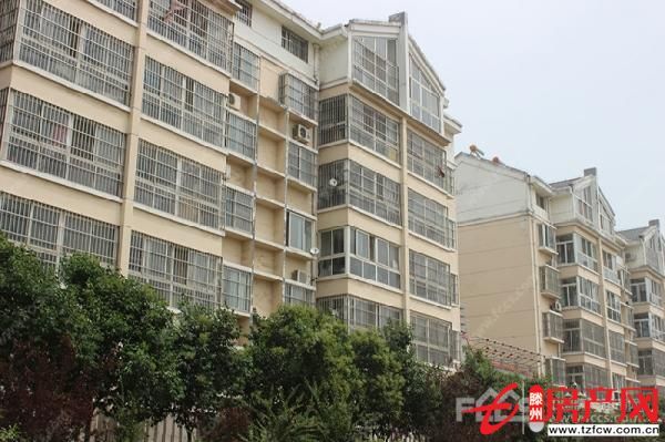 滕州翡翠名苑毛坯房三室二厅一卫支持贷款