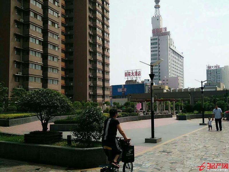 问天二期三室两厅精装修可贷款证满两年