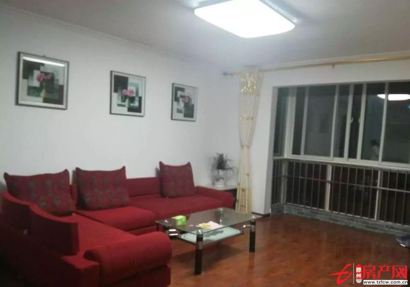 和谐康城，位子小区环境，房间卫生方面都很好