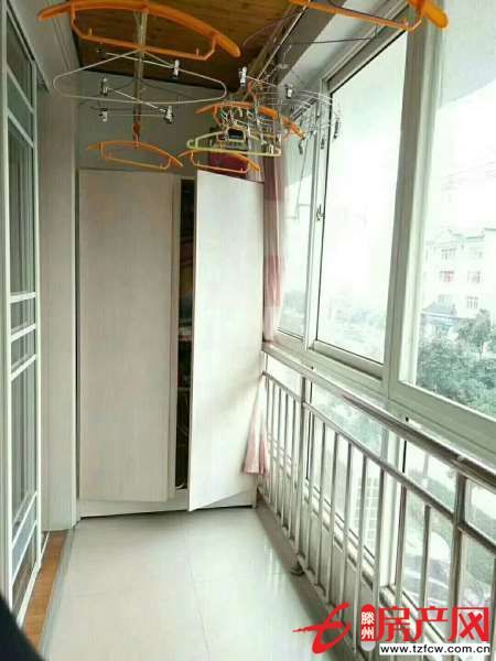 丽都水岸学区房精装修两室一厅有证集体供暖