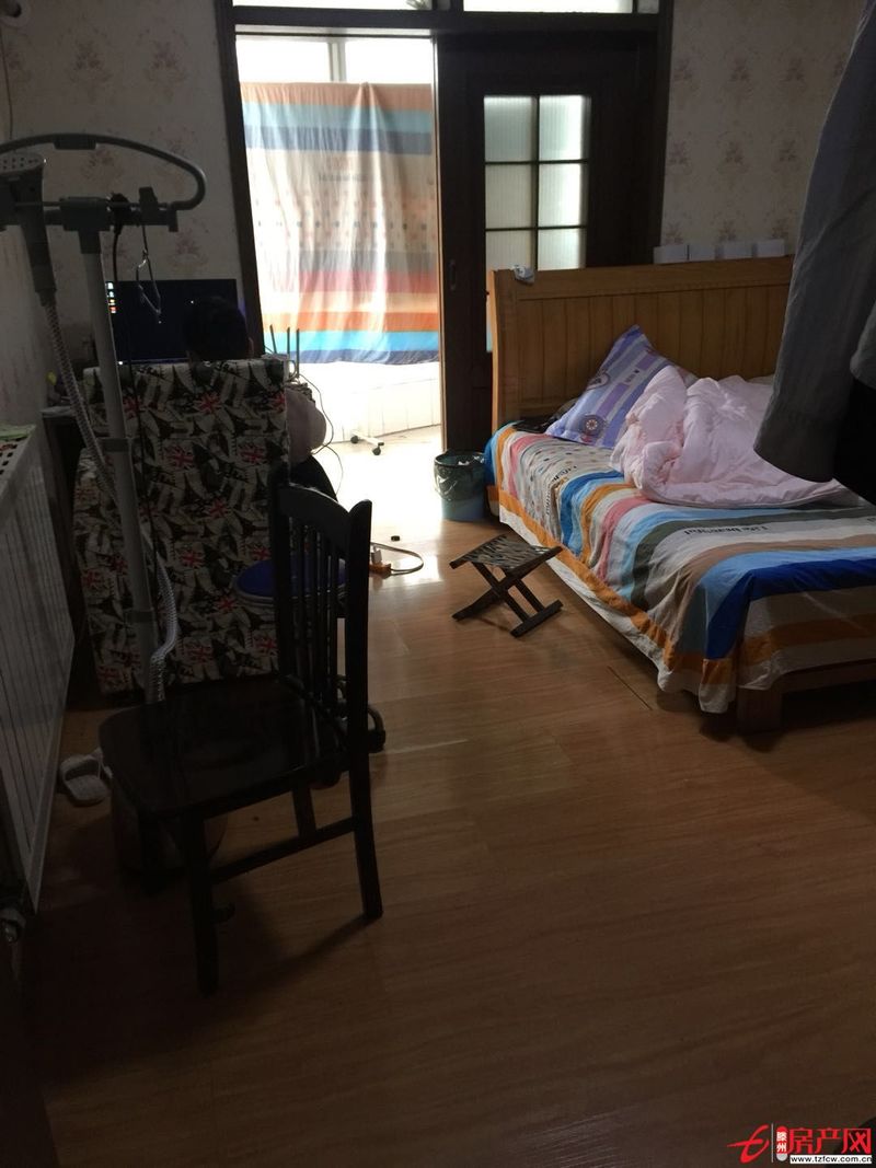 碧桂园小区位置佳交通方便，位于人民医院附近，市中繁华区