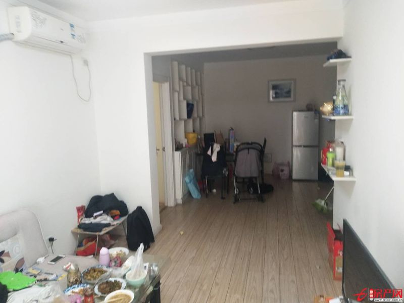 阳光国际普通装修十九层