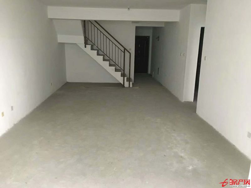 和谐康城，三四楼层复试，毛坯，有证可贷款，户型合理