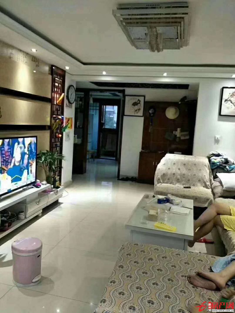 南北通透，户型方正，精装修可贷款！