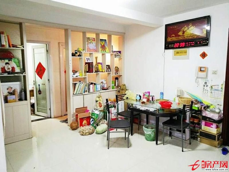 ?；ㄔ范?，2室2厅，可改3室，100平精装，送全部家具家电