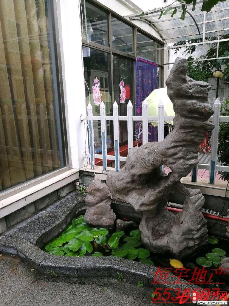 浦东花园联排别墅，底上三层带院子车库，满五，可贷，别墅别墅