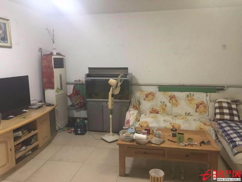 龙泉广场西，龙泉苑，3室2厅，满五，可贷款，送储藏室