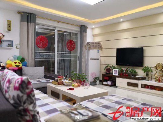 学区房嘉鸿一品精装修包更名可贷款！