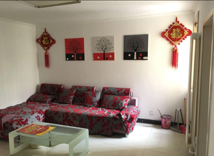 诚信花园证满五年能贷款三室一厅精装修南北通透多层三楼