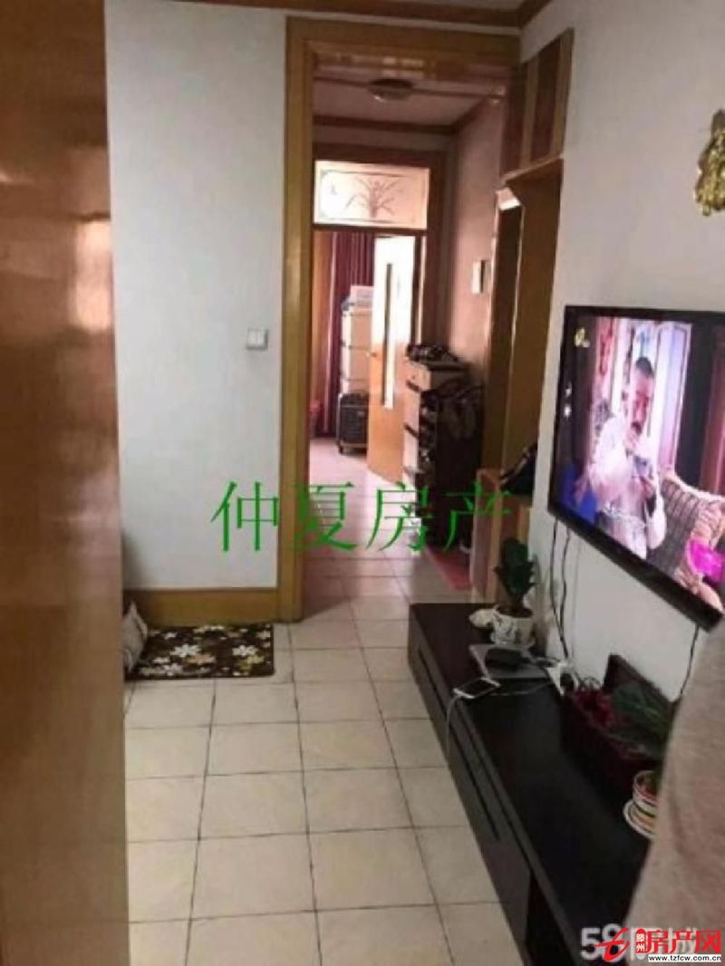 安居小区三室黄，金三楼可贷款看房方便非诚勿扰