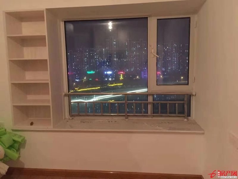 人和天地，环保装修，学区房，家具家电齐全