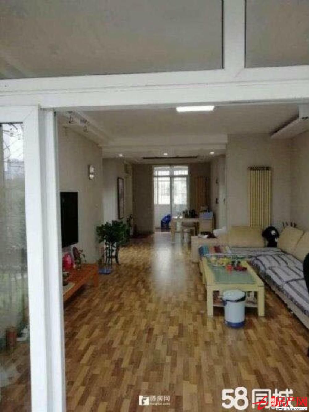 滕阳丽都 三楼 带38平车库 3室2厅2卫 南北通透 精装修