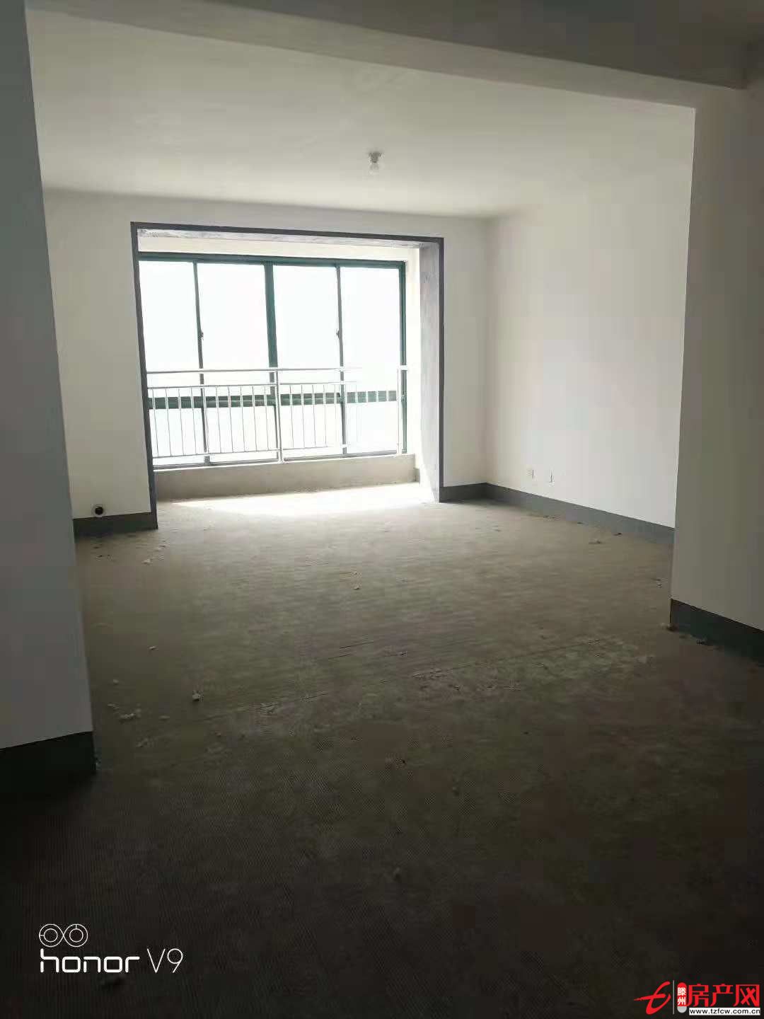 东城名景，四室两厅两厅，大平层，紧靠植物园，售楼处直接写名，