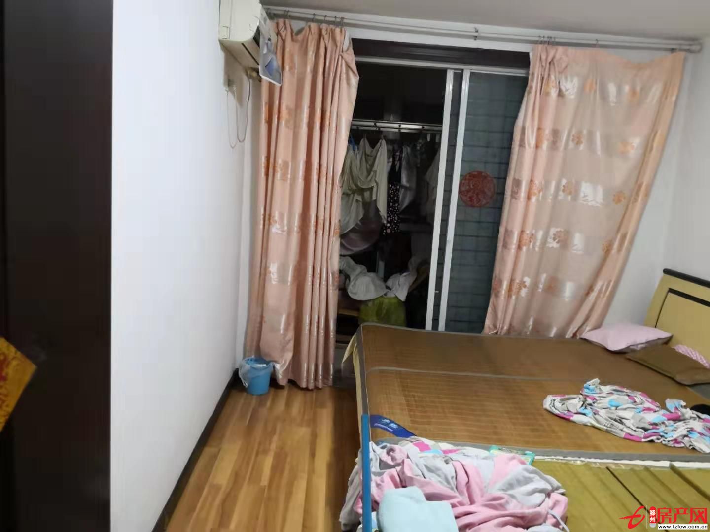 东方明珠多层3楼证满5年可贷款两室朝阳