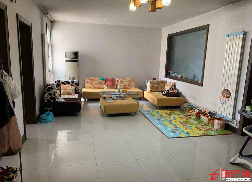 华联小区多层超大阳台送储藏室送家具及部分家电任意停车位
