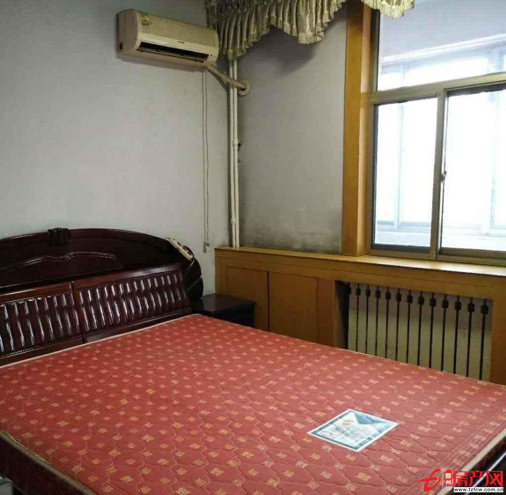 荆河小区证满五年简单装修送储藏室停车方便前后阳台三室向阳