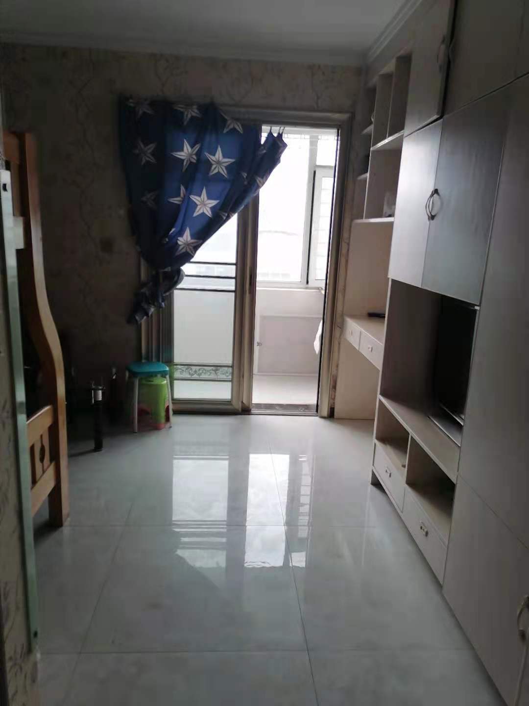 人和蓝湾精装修暖气家具家电
