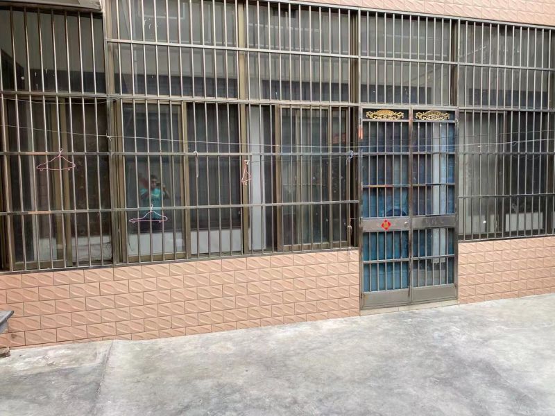 后洪村独院，普通装修4室2厅1卫180m2700元/月