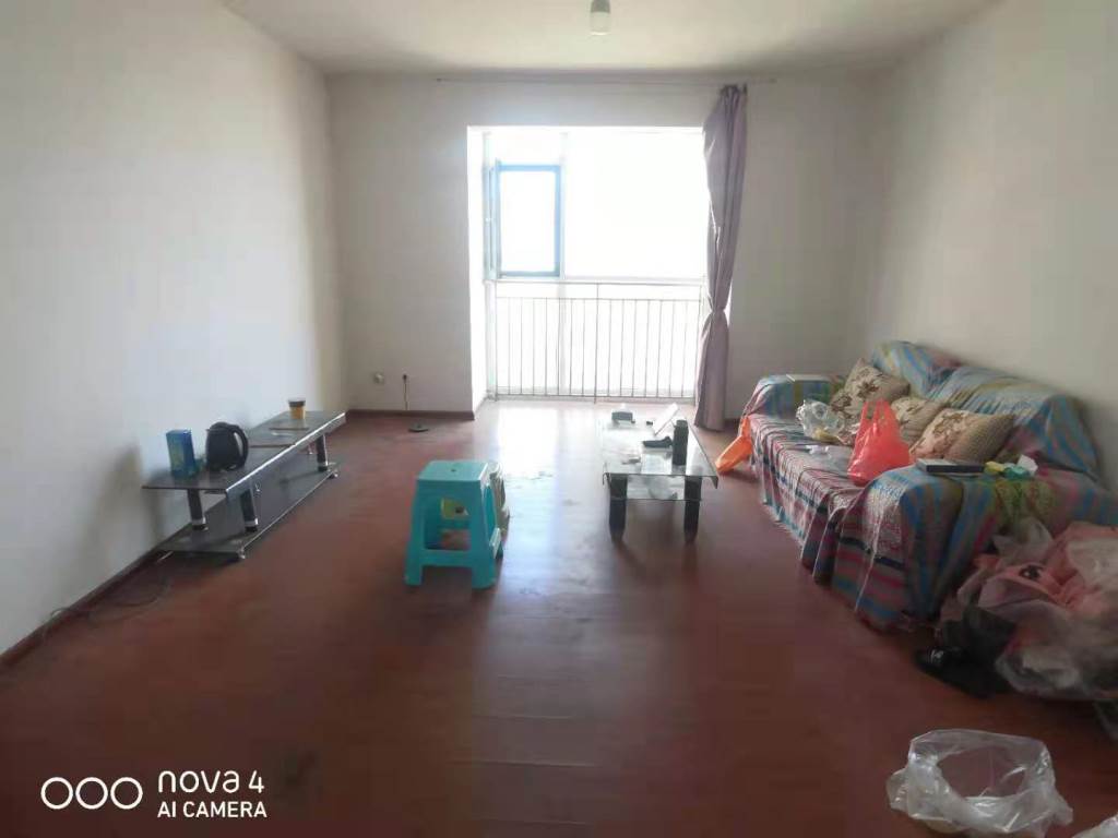 人和蓝湾 中等装修 3室2厅户型好采光好 有证可贷款