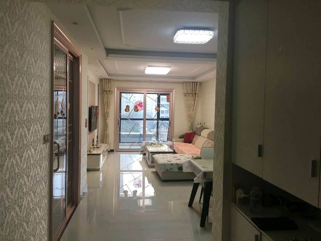 和家园3室2厅 精装修户型好采光好有证可贷款