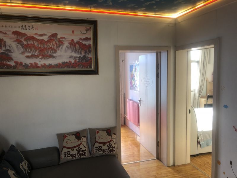 精装修3室2厅1卫80m280万元