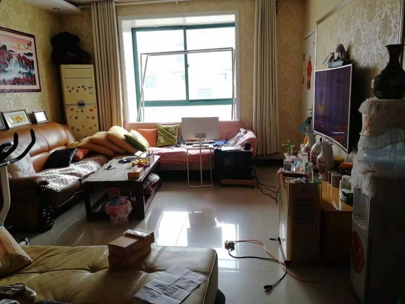 通盛上?；ㄔ熬靶薷词?室3厅2卫低价出售
