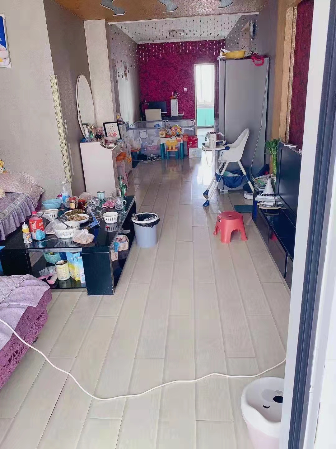 精装修2室2厅1卫98m21500元/月