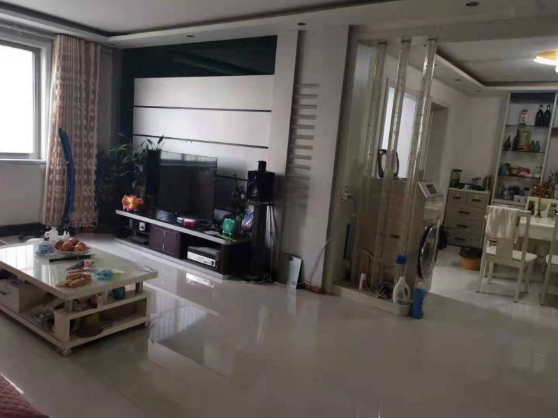 精装修3室2厅1卫130m2139万元