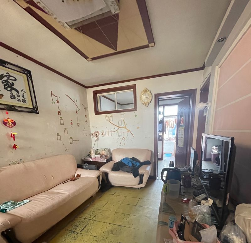 底价出租81平3室安居小区采光好拎包随时就可以入住