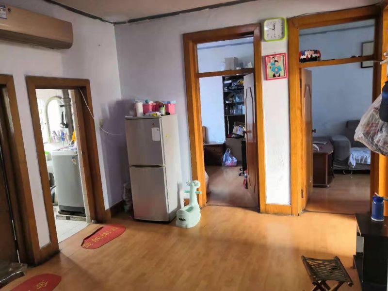 普通装修2室2厅1卫85m272万元